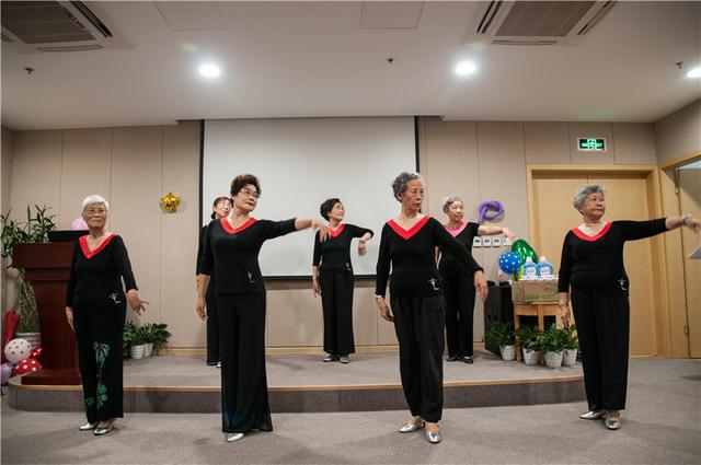 成都養(yǎng)老觀察：責(zé)任與義務(wù)，未來養(yǎng)老院能否代替子女盡孝？(圖1)